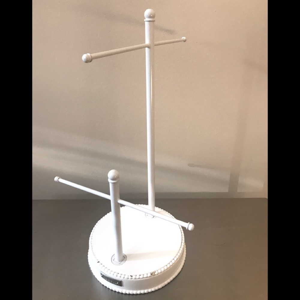Stella & Dot necklace stand.
